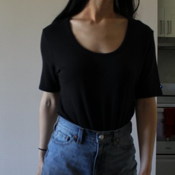 Basic Black Shirt - Picture 1 of 2